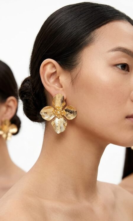 Sculpted Metallic Florals Earing
